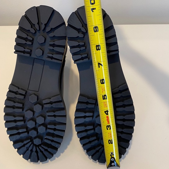 *NWT* Chelsea Boots - Black - Sz 6 - Picture 10 of 13